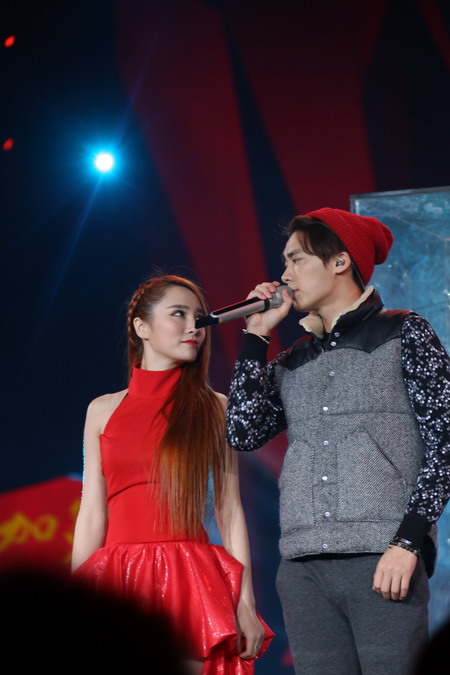  李易峰 湖南 跨年 盼见刘德华 明年继续和陈伟霆