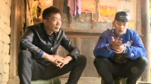 崔氏父子掏心窝  老爸“自残”挽留儿子